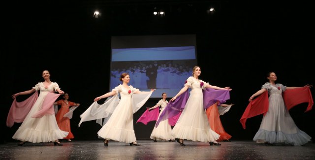Koncert Jubileuszowy z okazji 40-lecia Zespołu Tańca Ludowego MAŁA WIELKOPOLSKA, 28 kwietnia 2014 r., Teatr Polski w Poznaniu